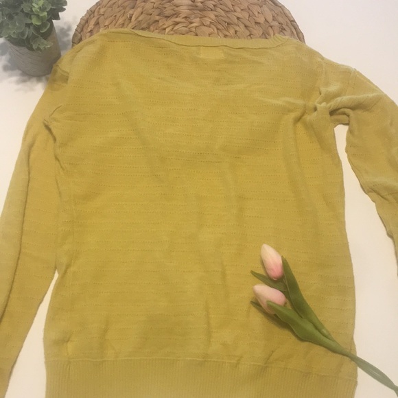 Spring Sweater - Picture 5 of 5